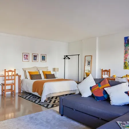 Apartment Modern With Swiming Pool & Garage - *