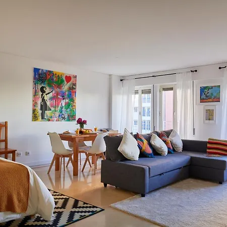 Apartment Modern With Swiming Pool & Garage -