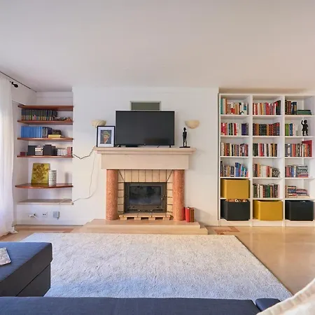 Lägenhet Modern With Swiming Pool & Garage -