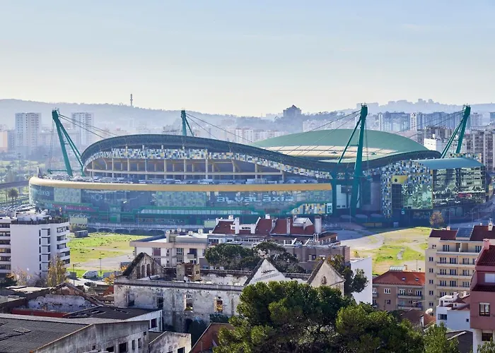 Modern With Swiming Pool & Garage - アパート