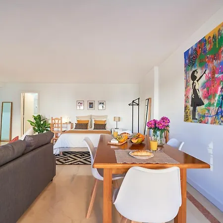 Modern With Swiming Pool & Garage - *