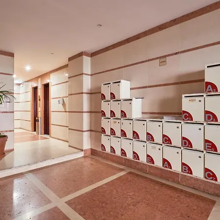 Apartment Modern With Swiming Pool & Garage -