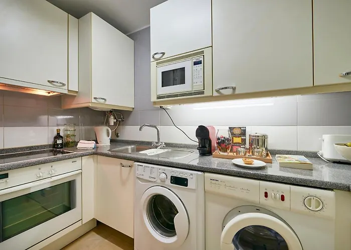 Modern With Swiming Pool & Garage - Lissabon